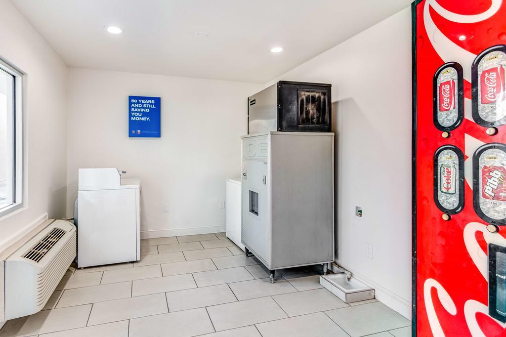 Motel 6-Visalia, Ca ภายนอก รูปภาพ